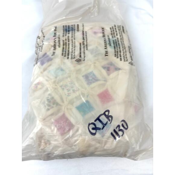 Vintage Handmade Quilted Tote Bag with Cathedral Stitch Patchwork MCM - Picture 12 of 12